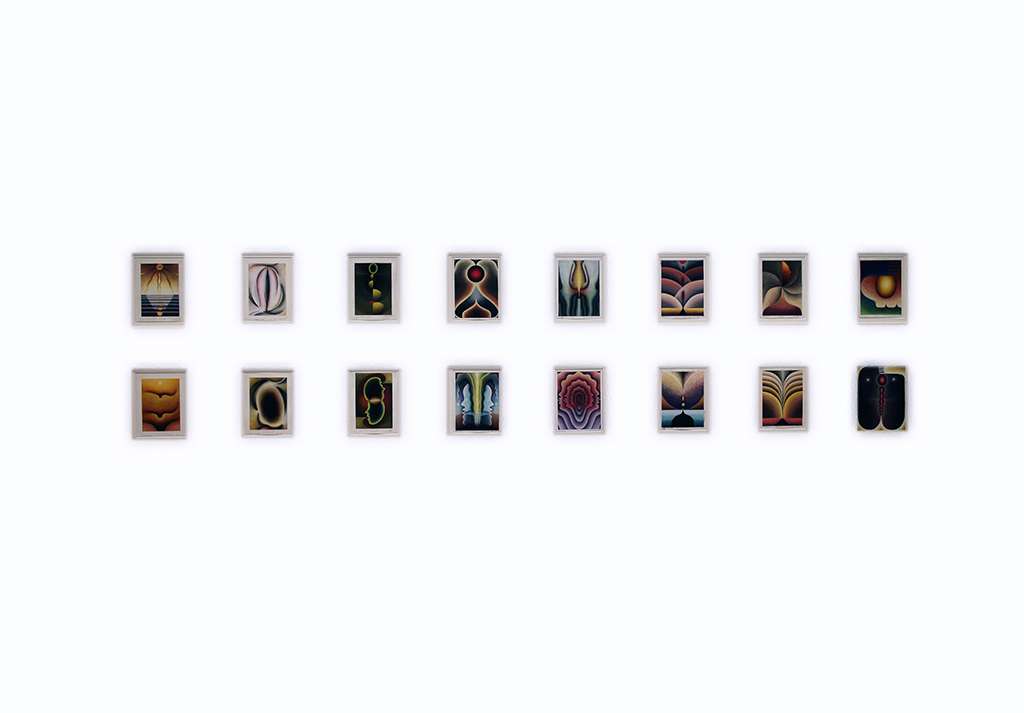 Artist: Loie Hollowell